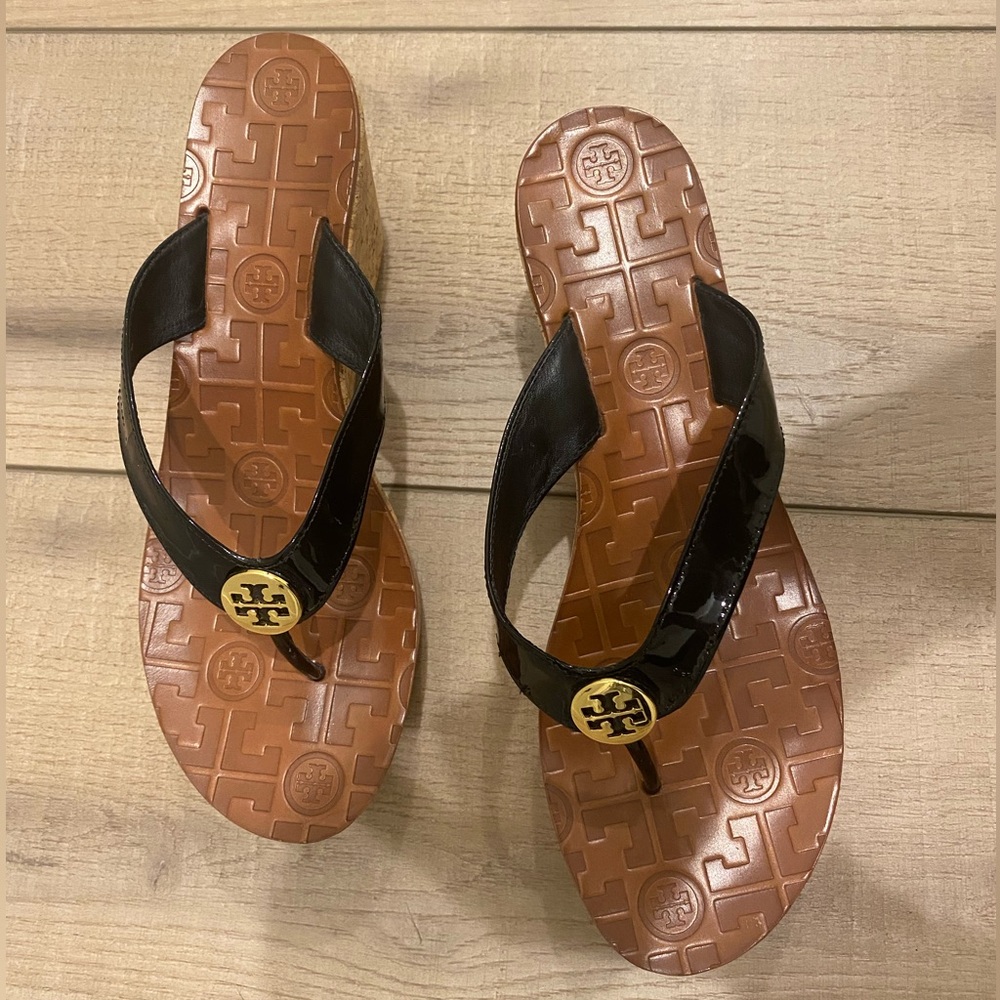 Tory Burch size 7 wedge flip flop